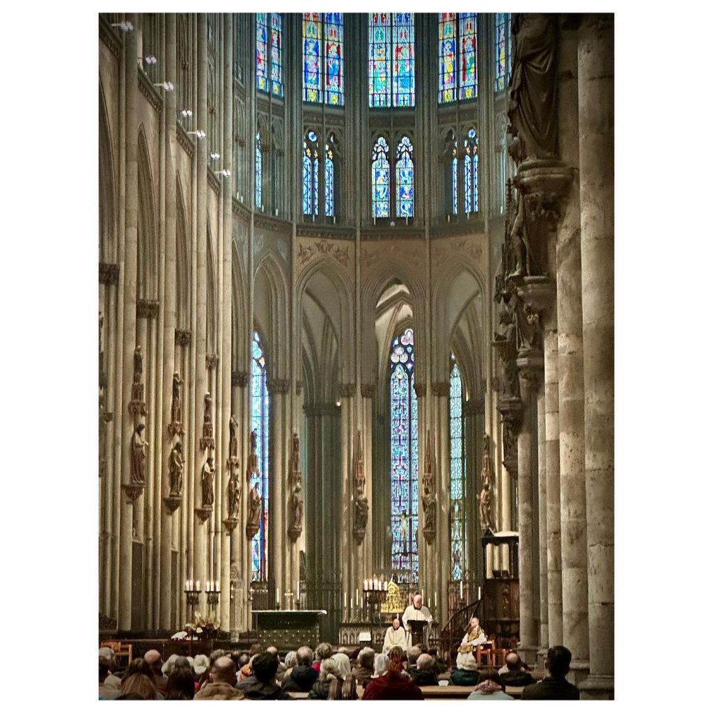 Der Kölner Dom Ein Meisterwerk der Gotik und spirituelles Zentrum am